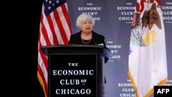 ARCHIVO - La secretaria del Tesoro de Estados Unidos, Janet Yellen, se dirige al Club Económico de Chicago en Chicago, Illinois, el 25 de enero de 2024. (Foto de KAMIL KRZACZYNSKI / AFP)