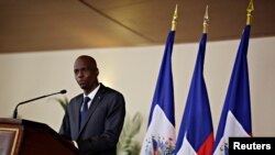 El presidente de Haití, Jovenel Moise, habla durante la ceremonia de investidura del comité asesor independiente para la redacción de la nueva constitución en el Palacio Nacional en Puerto Príncipe, Haití, el 30 de octubre de 2020.