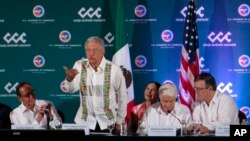 El presidente mexicano Andrés Manuel López Obrador habla durante la reunión bianual del Consejo Coordinador Empresarial con Estados Unidos en Mérida, México, el viernes 12 de abril de 2019.