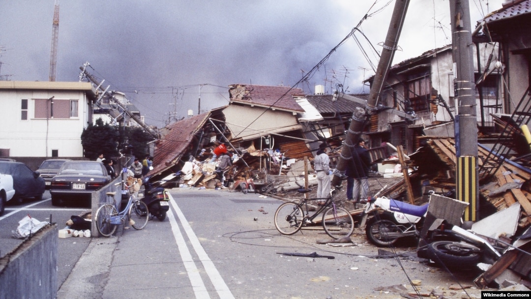 The 1995 Kobe earthquake, aka Great Hanjin-Awaji Earthquake, caused massive damage, which was compounded by uncontrolled fires. (Masahiko Ohkubo/Creative Commons)