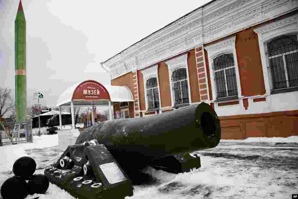 Open-air military museum in Perm, Russia. (Yuli Weeks/VOA)