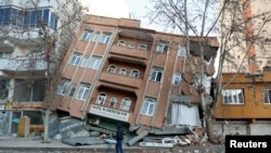 آثار زمین‌لرزه در ترکیه