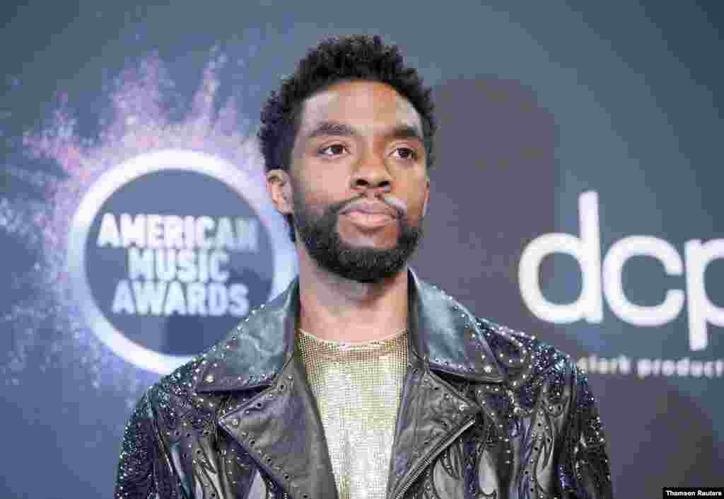 El protagonista de la pel&#237;cula &quot;Pantera Negra&quot; y primer superh&#233;roe negro que consigui&#243; su propio filme independiente en Marvel, Chadwick Boseman, muri&#243; de c&#225;ncer de colon el 28 de agosto de 2020. Ten&#237;a 43 a&#241;os. [Reuters]