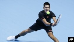 Petenis Serbia Novak Djokovic berhasil meraih gelar juara dunia Federasi Tenis Internasional untuk tahun 2012, Selasa (11/12) (Foto: dok).