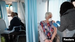 Badan Manajemen Darurat Federal Amerika (FEMA) telah meluncurkan klinik vaksinasi keliling pertama untuk mempercepat penyuntikan vaksin. (Foto: Reuters)