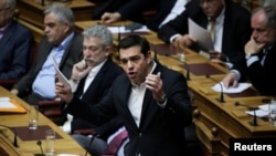 Le Premier ministre grec Alexis Tsipras répond à une question au Parlement à Athènes, Grèce, 24 février 2017.