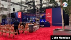 Ambiente previo al primer debate presidencial a realizarse en Cleveland. Foto: Celia Mendoza, VOA