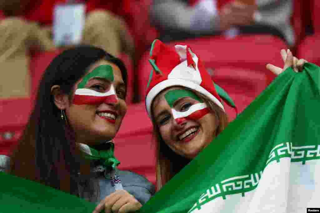 تماشاچیان بازی دو تیم ایران و اسپانیا در روسیه
