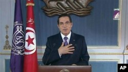 Le président tunisien Zine El Abidine Ben Ali lors de son discours du 13 janvier 2011 (Image de la télévision tunisienne)