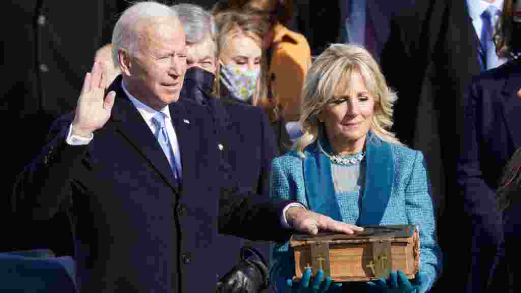 جو بایډن د امریکا د ۴۶م ولسمشر په توګه لوړه وکړه