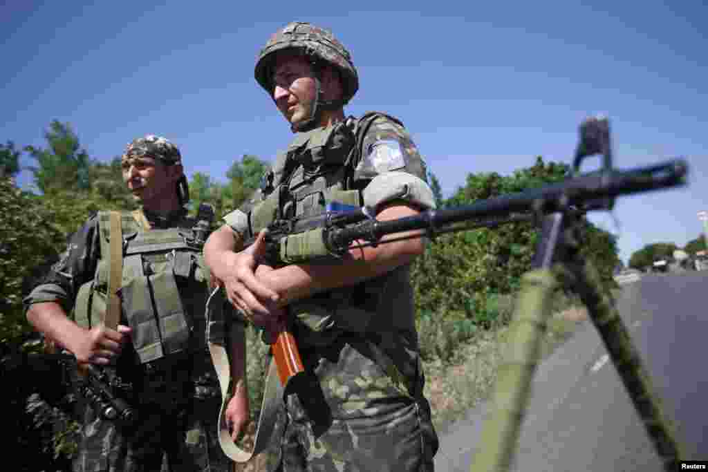 Українські солдати у Амвросіївці.