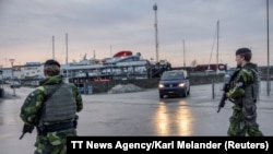 UKRAINE-CRISIS/RUSSIA-SWEDEN - Swedish military army soldiers on patrol 