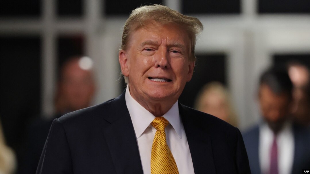 Donald Tramp na sudu u Menhetnu (Foto: Michael M. Santiago /POOL/AFP)