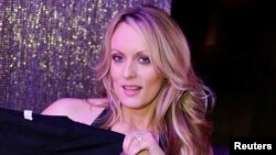 Stormy Daniels, bintang film dewasa yang menjadi sentral kasus pidana yang menjerat Donald Trump (foto: dok). 