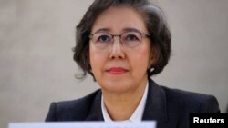 ဂျီနီဗာ လူ့အခွင့်အရေးကောင်စီညီလာခံမှာ အစီရင်ခံစာတင်ပြနေတဲ့ မြန်မာနိုင်ငံဆိုင်ရာ ကုလသမဂ္ဂ လူ့အခွင့်အရေးကိုယ်စားလှယ် Yanghee Leee ( မတ်လ ၁၂၊ ၂၀၁၈) 