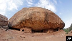 Reruntuhan di Mule Canyon, bagian dari Monumen Nasional 'Bears Ears' dekat Blanding, Utah (foto: dok).