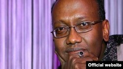 Cabdiraxmaan Waaberi, Qoraa iyo Bare Jaamacadeed oo reer Jabuuti ah