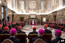 El Papa Francisco pronunció el jueves 21 de diciembre su mensaje de Navidad al Colegio de Cardenales en el Sal`ón Clementine de la Curia romana en El Vaticano.