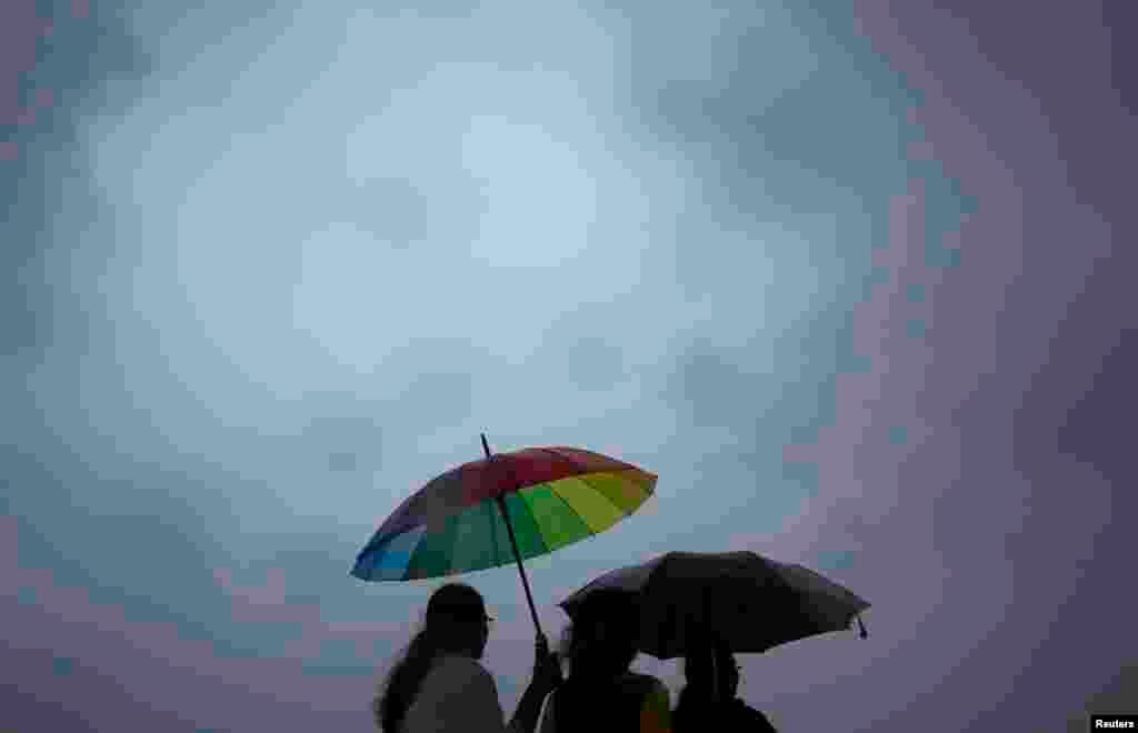 &nbsp;بھارت میں عموماً جولائی کے وسط سے مون سون بارشوں کا سلسلہ شروع ہوتا ہے.