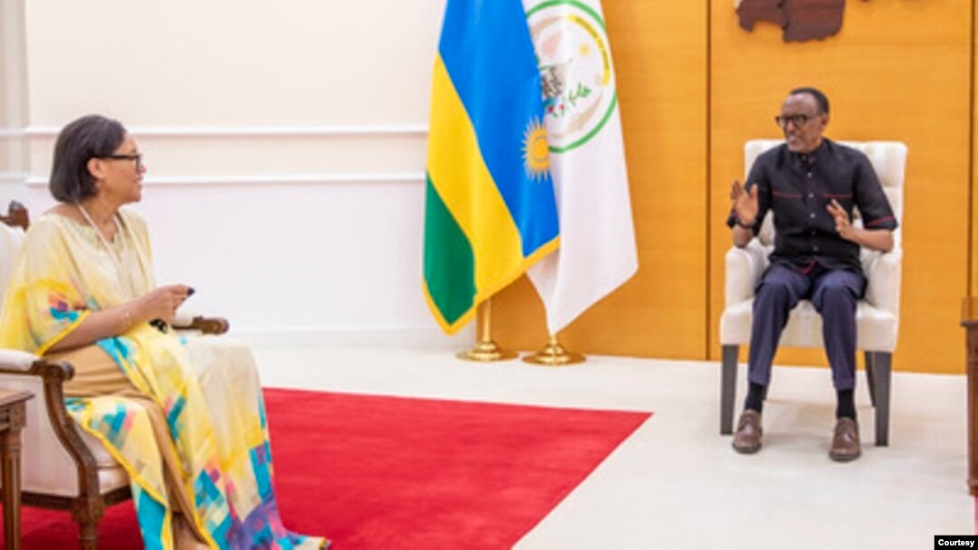 Perezida Paul Kagame yakira Umunyamabanga mukuru wa Commonwealth Patricia Scotland