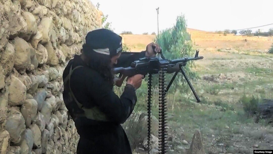  ددغه پيښې په اړه اولسوال حاجي غالبي ميډيا سره دخبرو په مهال وئيلي دي چې دغه بريد دجمعې په ماښام ترسره شوى دى.