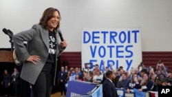 La vicepresidenta candidata demócrata a la presidencia, Kamala Harris, habla durante un evento de campaña en la escuela secundaria Western International en Detroit, el sábado 19 de octubre de 2024. (Foto AP/Jacquelyn Martin