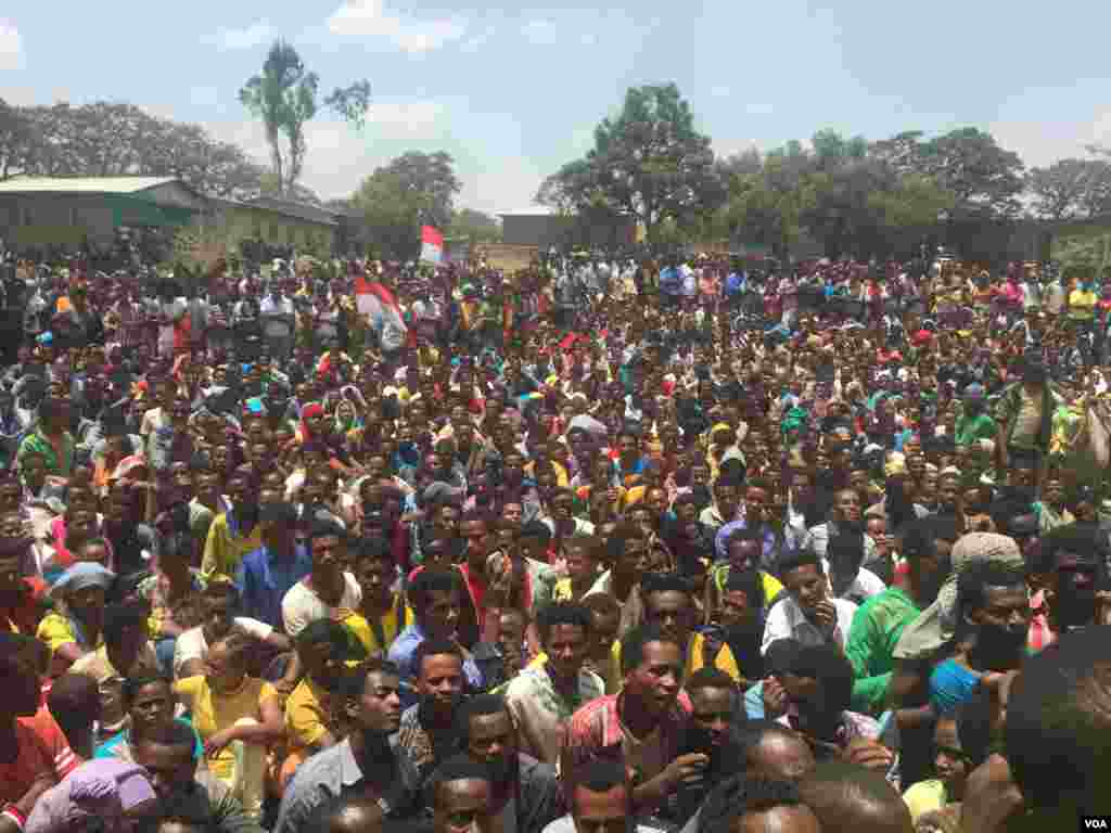 Apoiantes de Gudina em Ambo, Etiópia
