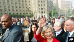 Egipto: Hillary Clinton visita a Praça Tahrir