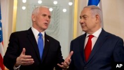 Phó tổng thống Hoa Kỳ Mike Pence gặp Thủ tướng Israel Benjamin Netanyahu tại Jerusalem, ngày 22/1/2018. 