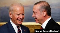 Başkan Yardımcısı Joe Biden'ın Cumhurbaşkanı Recep Tayyip Erdoğan'la 45 dakika sürmesi planlanan görüşme dört saate yakın sürdü