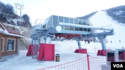 The main ski lift at the Masik Pass Ski Resort in North Korea. (Uri Tours)