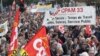 法国示威者为退休改革举行集会