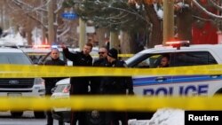 Sejumlah polisi tengah menginvestigasi sebuah insiden penembakan di Ottawa, Ontario, Kanada, pada 8 Januari 2020. (Reuters/Patrick Doyle)