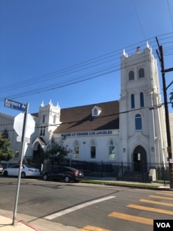 Masjid At Thohir di Los Angeles, California (dok: VOA)