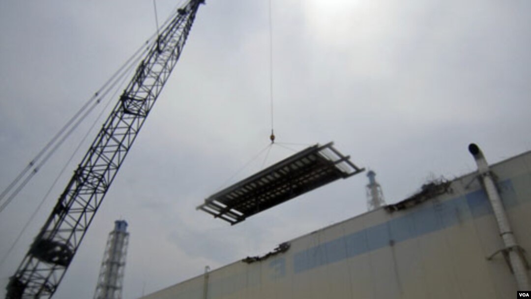 Perbaikan berlangsung di salah satu unit turbin PLTN Fukushima Daiichi (foto: dok).