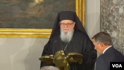 O Αρχιεπίσκοπος Αμερικής Δημήτριος