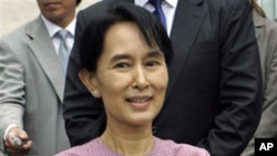 Burma's detained democracy leader Aung San Suu Kyi after holding talks with US Assistant Secretary of State for East Asia Kurt Campbell in Rangoon, Burma, 04 Nov 2009