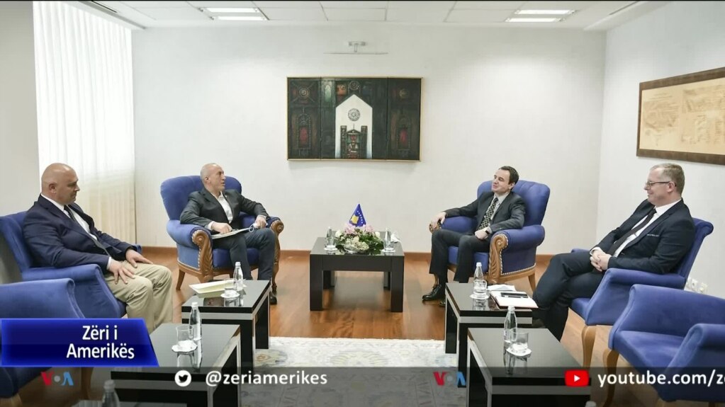 Kosovë, fillojnë këshillimet qeveri-opozitë për bisedimet me Serbinë
