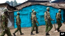 Des militaires patrouillent dans les rues de Nairobi, Kenya, 9 août 2017