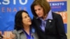 La candidata al Senado por el estado de Nevada, Catherine Cortez Masto, derecha, junto a la activista Dolores Huerta. De ser elegida reemplazará al líder demócrata Harry Reid.