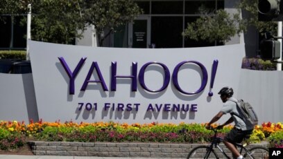 Internet trailblazers Yahoo and AOL are sold again, for $5 Billion