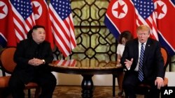 Tổng thống Mỹ Donald Trump gặp Chủ tịch Triều Tiên Kim Jong Un ngày 28/2/2019 tại Hà Nội.