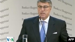 Guvernatori Fullani: Shqiptarët kursyen, vitin tjetër pritet të investojnë