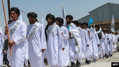 Sariq gozallar erotik video