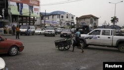 Vue sur une rue de Port Harcourt, une des villes touchées par le couvre-feu, dans l'Etat de Rivers, le 31 mars 2015.