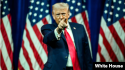 特朗普总统对众议院共和党议员发表讲话。(2026年1月6日)