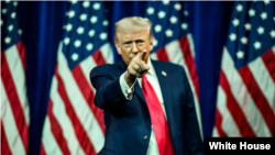 资料照片：美国总统特朗普。(摄于2026年1月7日)