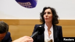 La ministre belge des Affaires étrangères, Hadja Lahbib, s'adresse aux médias à Bruxelles, Belgique, le 26 juin 2023. 