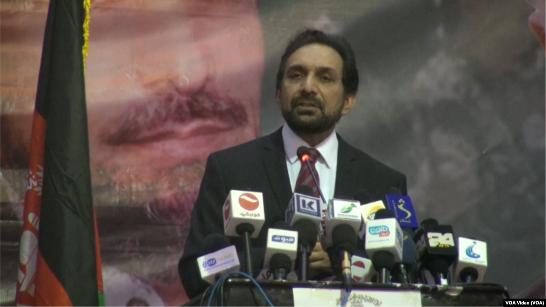 احمد ضیا مسعود گفت که نیاز است تا مجاهدین بر روی یک محور جمع گردد.
