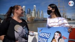 Con un soleado y temperatura cálida, miembros de la diaspora venezolana en Argentina celebraron el Día Mundial de la Arepa en Buenos Aires. Septiembre 11, 2021. Foto: Nicolás González - VOA.